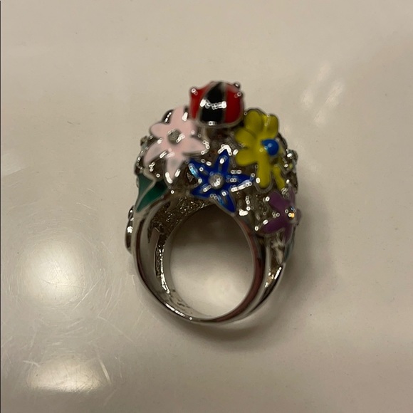 Gorgeous Bold Enamel Crystal Spring Ring - Picture 5 of 5